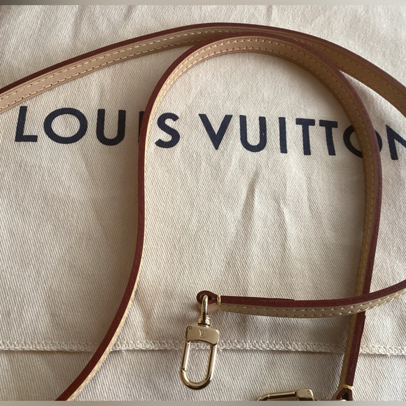 AUTHENTIC LOUIS VUITTON ALMA BB Monogram EUC - Picture 7 of 16